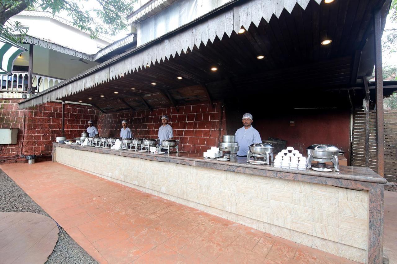 Westend Hotel Matheran Exterior foto